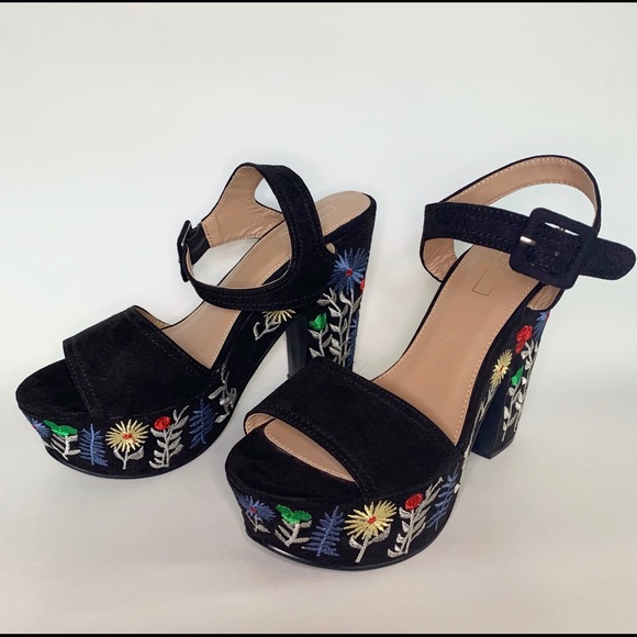 Yoki ‘Selena’ Platform Block Heels (New) - Picture 2 of 6